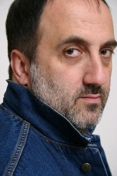 Alexandru Bindea interpreta Fedele Pasticci