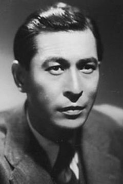 Ichirō Ryūzaki interpreta Rear Adm. Ryunosuke Kusaka