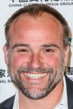 David DeLuise interpreta Jerry Russo