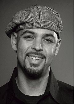 Robb Janov interpreta Fiddler