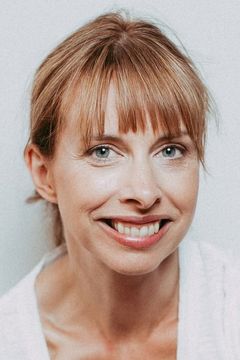 Jenny Mitchell interpreta Dana Sutton