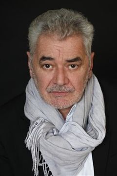 Jean-Yves Chatelais interpreta Bellowing director