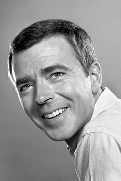 Ken Berry interpreta Willoughby Whitfield