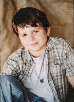 Dominic Janes interpreta Billy Madsen