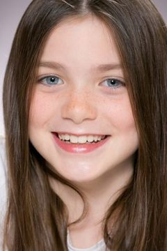 Phoebe Farnham interpreta Jackson's Daughter