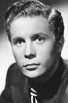 James Kenney interpreta Midshipman Longley