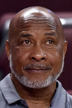 Lynn Swann interpreta Himself