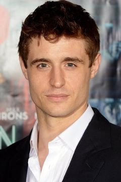 Max Irons interpreta David Castleman
