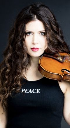 Lili Haydn interpreta Lili (Violin)