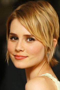 Alison Lohman interpreta Kelly