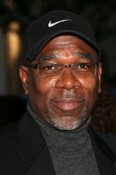 Alfonso Freeman interpreta ER Doctor