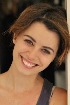 Viviana Strambelli interpreta Italian Travelling Girl