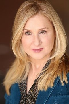 Mary Carrig interpreta Waitress