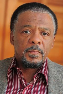 Duane R. Shepard Sr. interpreta Older Man