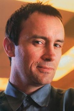 Jeffrey Combs interpreta The Question (voice)