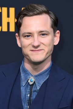 Lewis Pullman interpreta Older Samuel