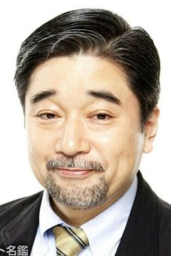 Mitsuaki Hoshino interpreta Hotel Staff Member