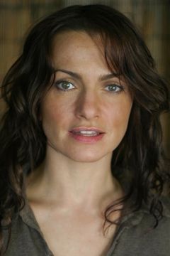 Simone Lahbib interpreta Kate Sixsmith