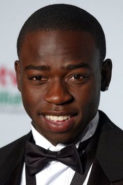 Douglas Silva interpreta Onlooker