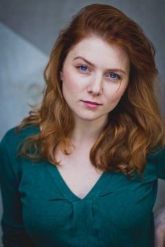 Georgina Leeming interpreta Companion