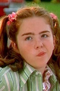 Ashleigh Aston Moore interpreta Young Chrissy DeWitt