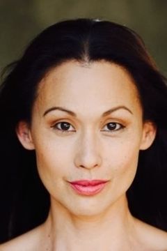 Nicole Bilderback interpreta Dr. Mirabella Stone (#66)