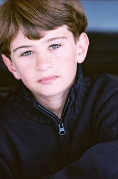 Benjamin B. Smith interpreta Bates Jamieson