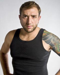 Kevin Kelsall interpreta Foot Soldier Rivera