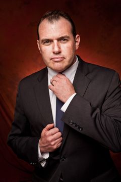 John Gawlik interpreta Police Officer #1