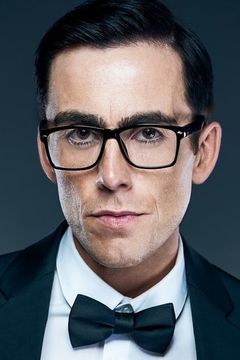 Aidan Moreno interpreta Montgomery Ward Manager