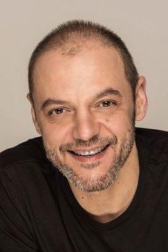 Óscar Zafra interpreta Colonel Cerruti