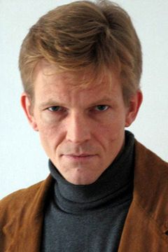 Grzegorz Emanuel interpreta Jonathan Look Alike