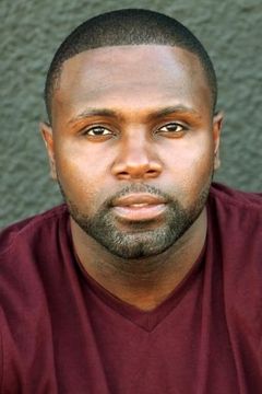 Rayan Lawrence interpreta Treach (uncredited)