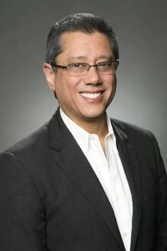 Dean Devlin interpreta Cab Driver (uncredited)