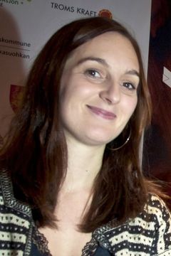 Marte Magnusdotter Solem interpreta Neurologist