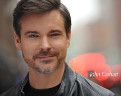 John Carhart III interpreta Dancer (uncredited)