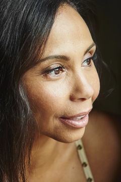 Karine Ricard interpreta Detective McKay