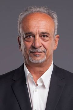 Sadi Tekelioglu interpreta Aicha's Father