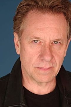Leland Crooke interpreta Appraiser