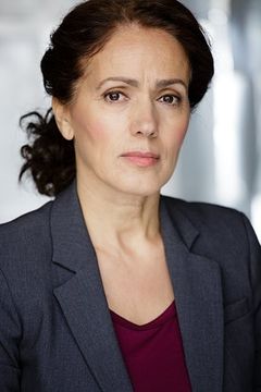 Nicola Bertram interpreta Fiona Highbridge