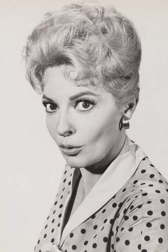 Carole Cook interpreta Grandma Helen