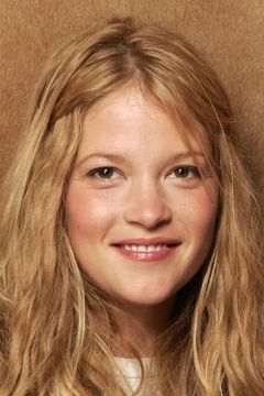 Nicki Aycox interpreta Minxie Hayes