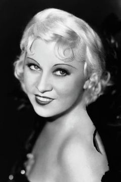 Mae West interpreta (archive footage)