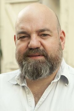 Arnaud Churin interpreta Head of PC middle SNLE