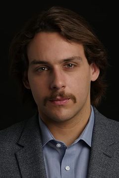 Bernardo Santos interpreta Soldier