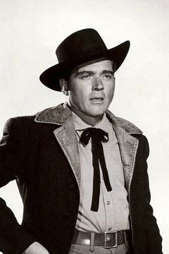 William Bishop interpreta Marshal Bill Henderson