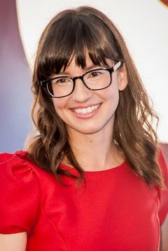 Katie Crown interpreta Tulip (voice)