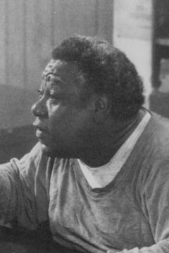 Chino'Fats' Williams interpreta Truck Driver (uncredited)