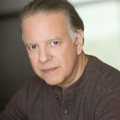 Hector Machado interpreta Mayor Alvarez