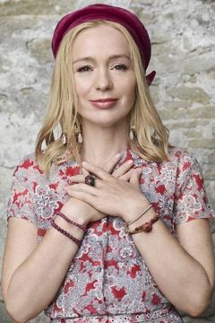 Lisa Ekdahl interpreta Self